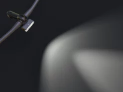 Specialized Flux Genopladelig Forlygte, 850 Lumen -Specialized Salgsbutik 49119 161 LGHT FLUX 1200 HEADLIGHT BLK DETAIL