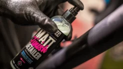 Muc-Off Matt Finish Detailer, 250ml -Specialized Salgsbutik HIGHLIGHT 2 Matt Finish Detailer c77a8840 417d 434a bc27 8612ddd894d3 950x crop center
